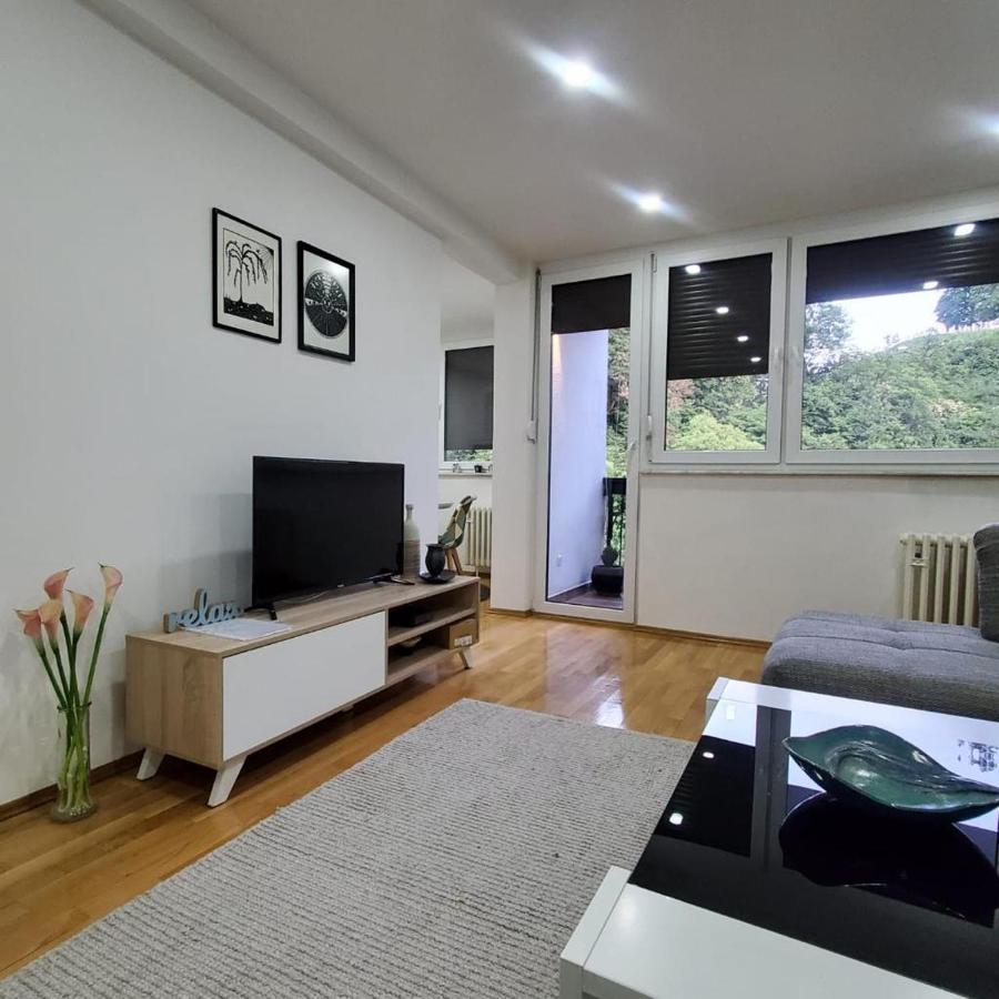 Ozzy Apartment Travnik Bagian luar foto